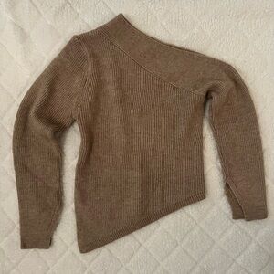 Asymmetrical Off the Shoulder Sweater 
Never worn 
Size S